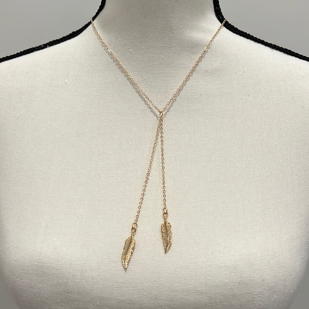 Aroic fashion necklace.